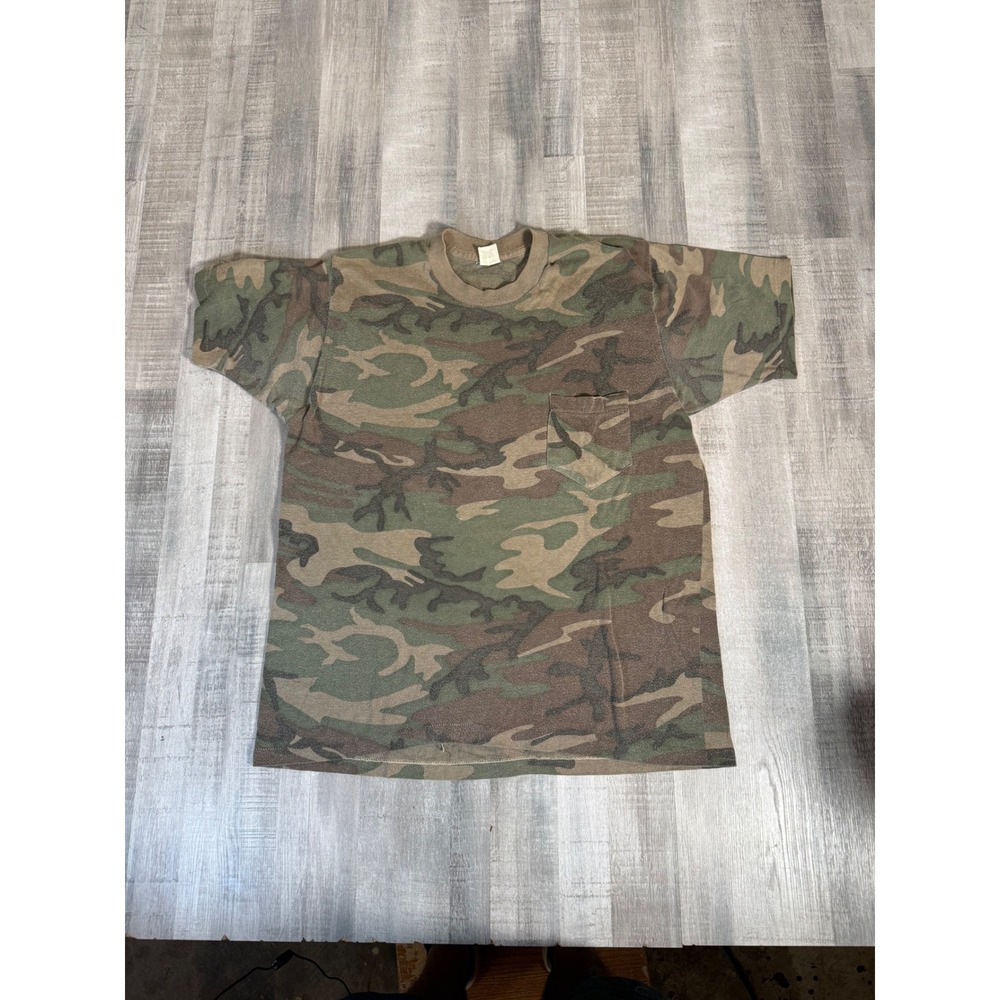 Vintage Camo Pocket T-Shirt Mens Medium Woodland Camouflage 50/50 Blend Thin